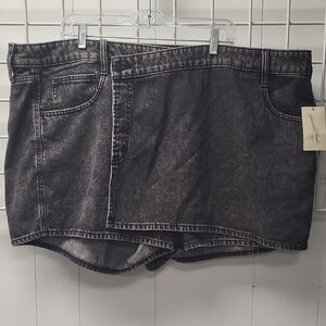NWT, Black Denim Mini Skort, Size 22